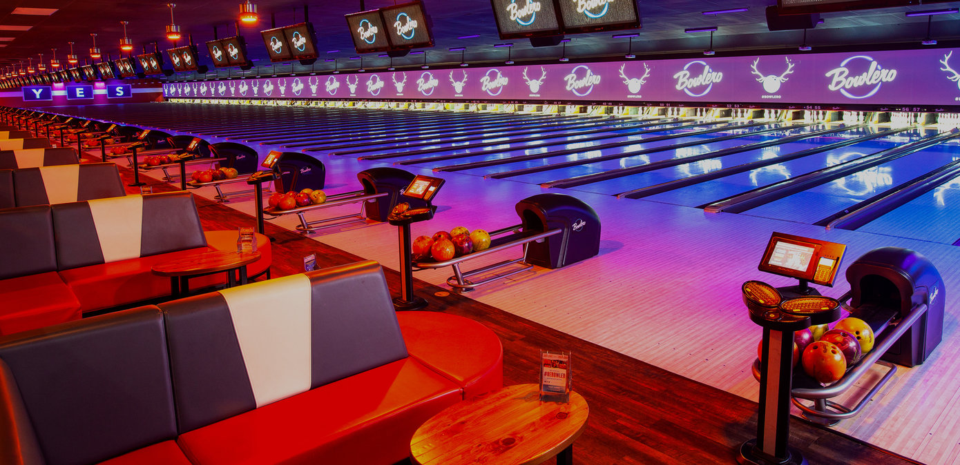 Bowling With Outdoor Seating In Jupiter | Bowlero